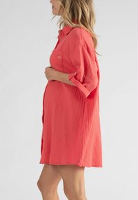 Cache Coeur MATERNITY SHORT BERTILLE - Blousejurk - coralle