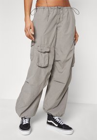 BDG Urban Outfitters BDG MAXI POCKET  - Trousers - charcoal