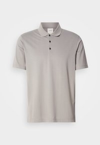 Grå kortermet polo skjorte laget av glatt stoff, med klassisk krage og tre svarte knapper. Diskret vertikal ribbemosaikk gjennom hele.