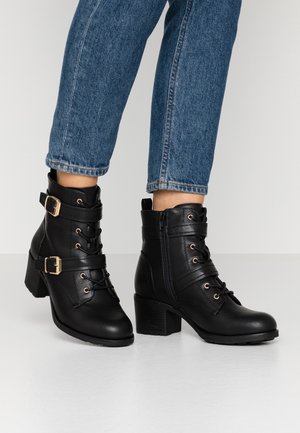 Snörstövletter - black