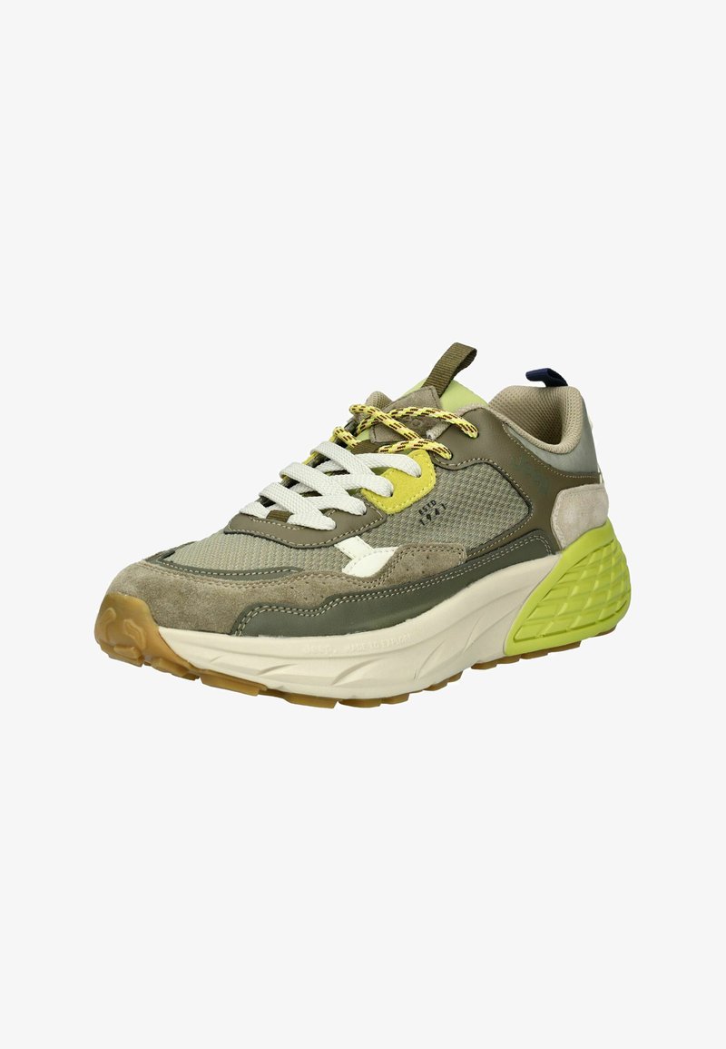 Sneaker chunky con una combinazione di beige, oliva e giallo. Presenta una tomaia in mesh e suede, lacci bianchi e una suola verde testurizzata.