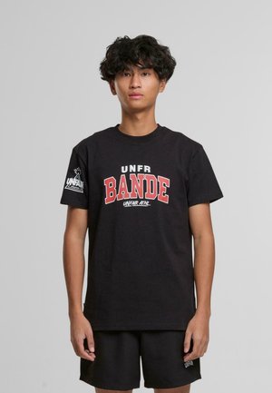 - T-shirt z nadrukiem