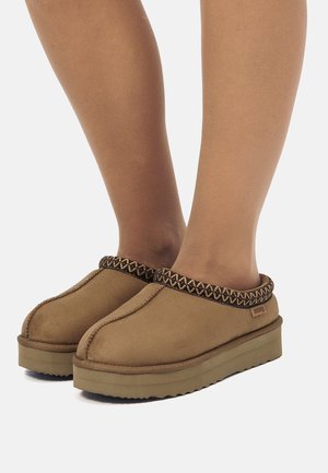 Pantofole - camel