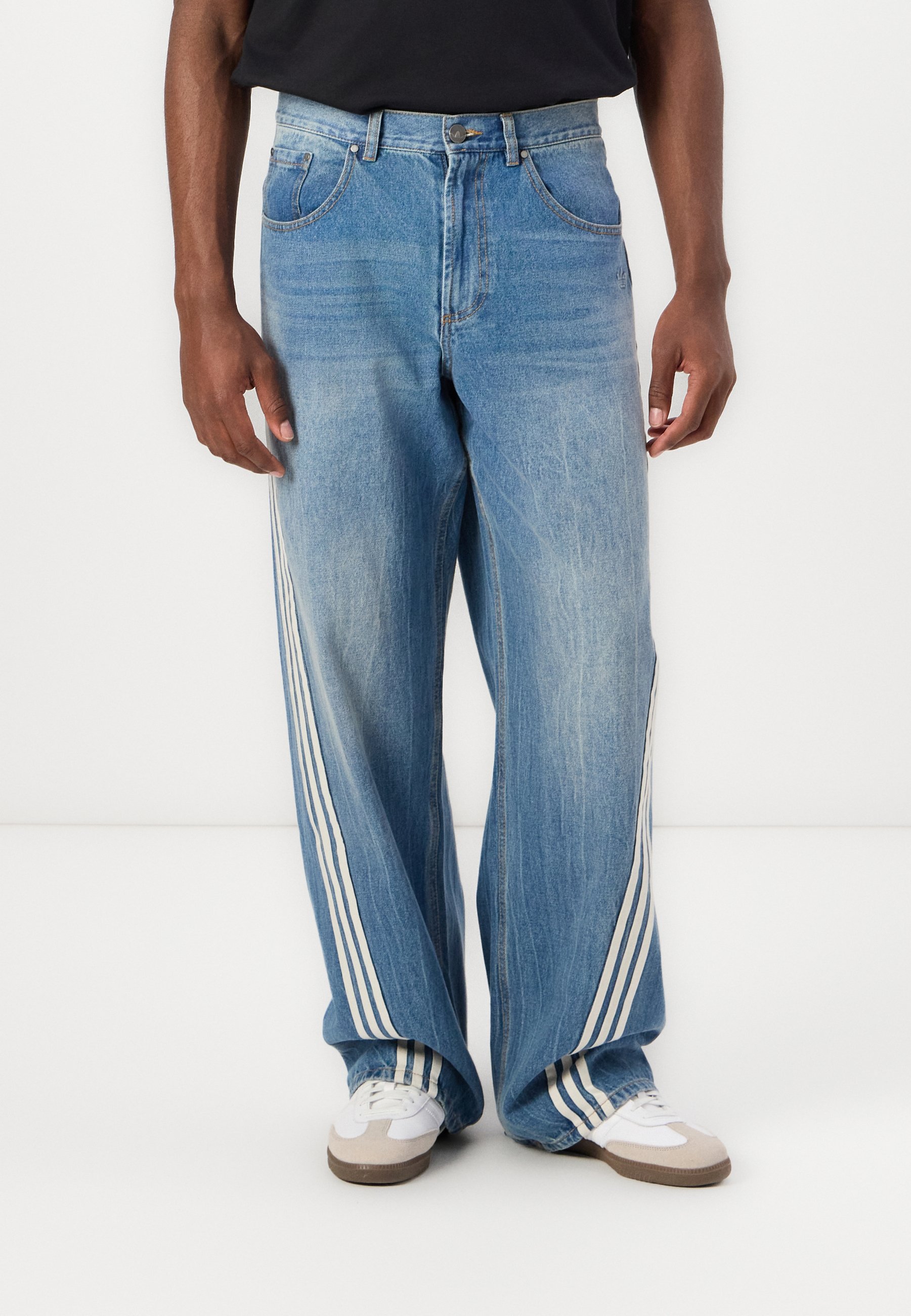 Adidas Originals Jeans Relaxed Fit Indigo Denim bl Zalando se Adidas Originals Jeans Relaxed Fit Indigo Denim bl Zalando se
