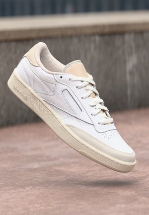CLUB C 85 VINTAGE UNISEX - Matalavartiset tennarit - white/chalk/vintage chalk