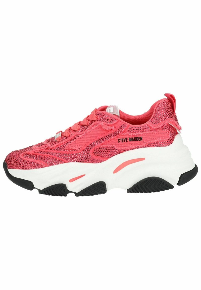 Rosa Strickturnschuhe mit einer strukturierten Oberseite, ausgestattet mit einer weißen, dicke Sohle, schwarzem Außensohle und einem dezenten Markenlogo an der Seite.