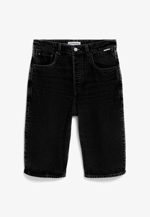 Zwarte denim shorts met een klassieke snit, voorzien van vijf zakken, een knoopsluiting en een licht textuur in de stof. Het merkembleem is zichtbaar op de tailleband.