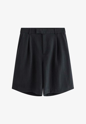 Sorte shorts med høj talje, skræddersyede med bæltestropper, sidelommer, forreste læg og skjult lukning foran.