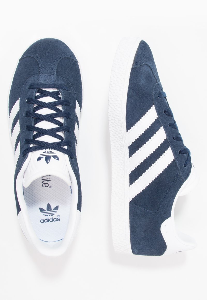 Tengo una clase de ingles Iluminar Aislar adidas Originals GAZELLE UNISEX - Zapatillas - collegiate navy/footwear  white/azul marino - Zalando.es