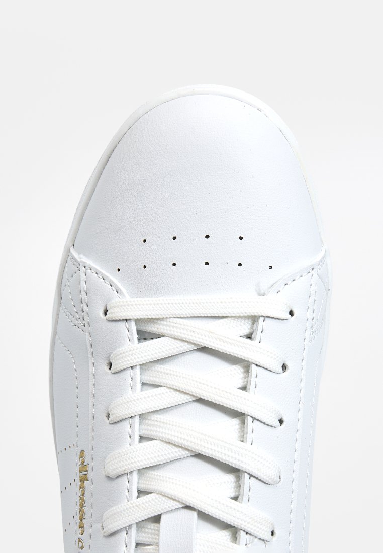 Sneaker low