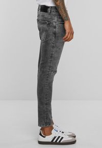 2Y Premium Džínsy skinny fit - black