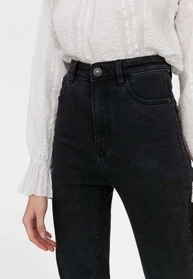 Stradivarius MOM-FIT - Slim fit jeans - black denim - Zalando.de