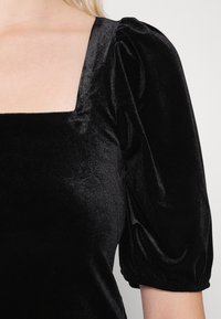 Noisy May Triko s potiskem - black