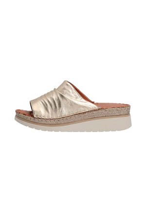 Metallic gold slide sandal with a wrinkled fabric strap, woven detailing along the sole, and a platform height of approximately 3 cm.