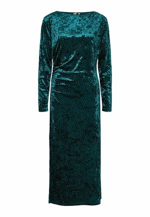 Teal sammetklänning med lång ärm och rak silhuett, prydd med spridda rhinestones för extra detalj och textur.