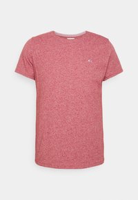 Červené melírované bavlněné tričko s kulatým výstřihem, krátkými rukávy a malým logem na levé straně hrudi. Pruhovaný akcent na výstřihu.