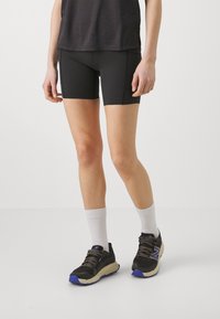 New Balance - SLEEK POCKET HIGH RISE SHORT - Legíny - black Miniatúrny obrázok 1