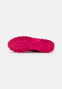 Reebok Classic Tenisky - red
