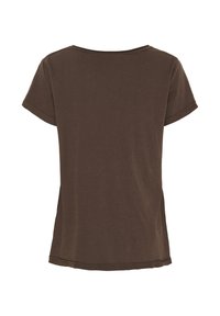 Brun kortærmet t-shirt med rund halsudskæring, blød tekstur og løs pasform. Har minimal syning ved kanten og ærmerne.