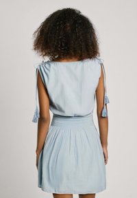 Pepe Jeans ESTELLA - Dnevna haljina - dazed blue