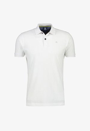 Biała koszulka polo wykonana z bawełny, z klasycznym kołnierzykiem, krótkimi rękawami, zapięciem na trzy guziki oraz logo na piersi.