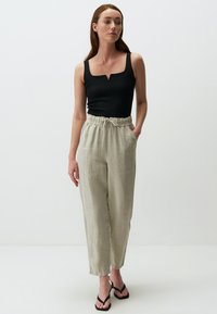 Jimmy Key HIGH WAIST WITH WAIST TIES - Pantaloni - beige