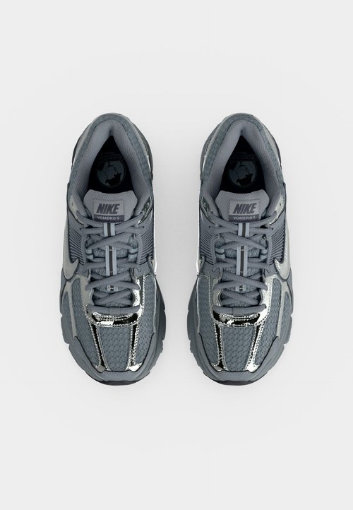 Nike ZOOM VOMERO 5 - Trainers - stealth/metallic silver-coloured/gridiron — photo 5