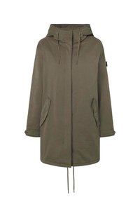 Oliwkowa parka z kapturem na sznurku, z zamkiem z przodu, dwoma bocznymi kieszeniami i możliwymi do podwinięcia rękawami. Wykonana z teksturowanej, lekkiej tkaniny.