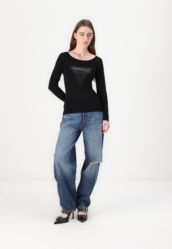 TRIANGLE LOGO  - Jumper3