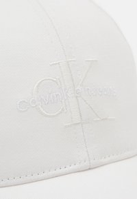 Calvin Klein Jeans MONO LOGO - Sapka - ivory