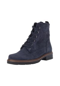 Stivale alla caviglia in suede blu navy con lacci frontali, rifiniture marroni e suola in gomma nera, progettato per un uso casual o all'aperto.