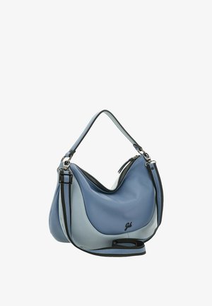 Borsa a tracolla in pelle morbida in due tonalità di blu con tracolla regolabile e chiusura superiore con zip, marchiata "Gabs" sul davanti.