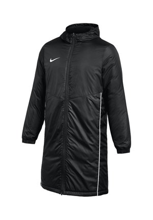 Lange zwarte gewatteerde Nike-jas met capuchon, ritssluiting aan de voorkant, elastische boorden en witte bies langs de zijkanten.