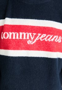 Thumbnail Image 7