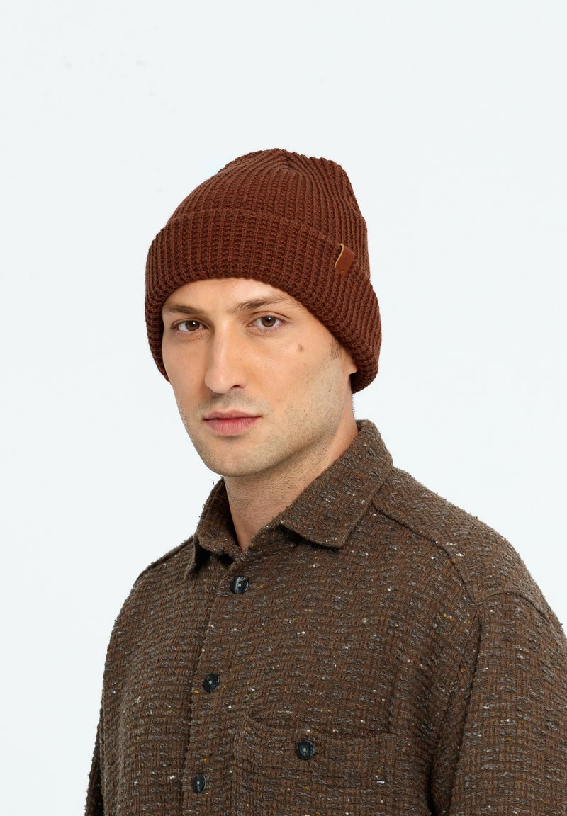 Bickley+Mitchell Muts - spice red