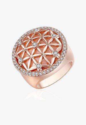Rosen-guld ring med et cirkulært design og et blomster mønster, prydet med klare ædelsten rundt i kanten og i midten.