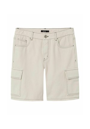 Beige cargoshorts med knaplukning, to sidelommer og to cargolommer. Fremstillet af slidstærkt stof med kontrasterende sømme.