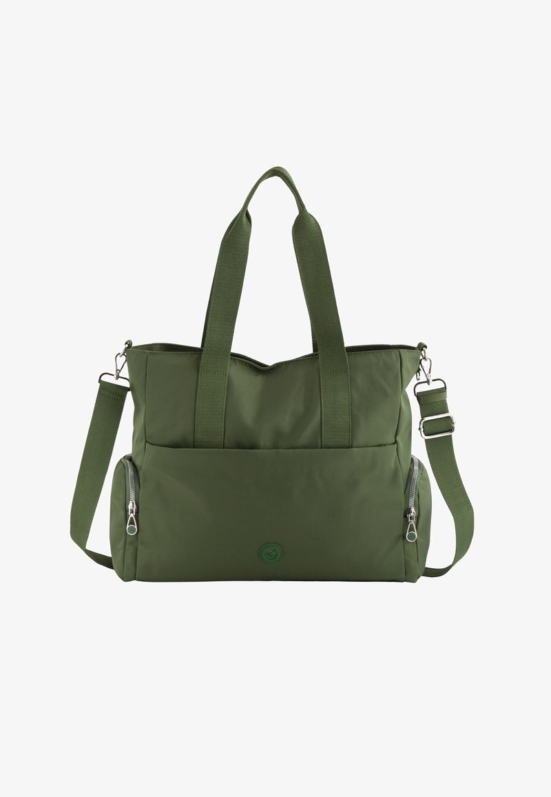 Grüne Stofftasche mit zwei oben angebrachten Griffen und einem abnehmbaren Schultergurt. Verfügt über eine mit Reißverschluss verschlossene Vordertasche und ein rundes Logo-Element.