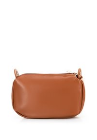Trousse cosmetica in pelle marrone con forma arrotondata, chiusura con zip e due dettagli in metallo dorato ai lati. Texture liscia.