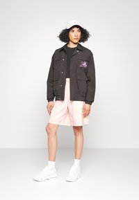 Makia MAGNOLIA JACKET UNISEX - Letná bunda - black