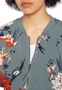 ONLY Bomber bunda - light green