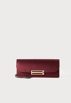 Victoria Beckham, DORIAN EAST WEST - Listová kabelka - dark burgundy