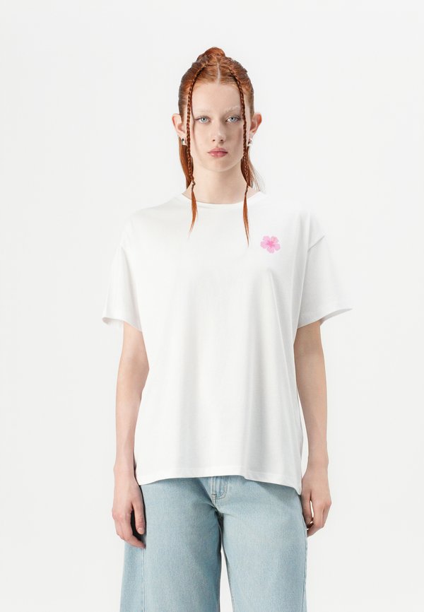 PCALIFI FASTTRACK TEE  - Print T-shirt3