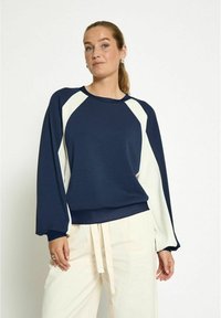 PEPPERCORN DICETTE  - Mikina - black iris