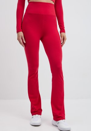 - Legginsy