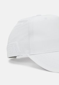 Thumbnail Image 5