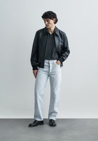 sandro Vrečaste kavbojke - optic white