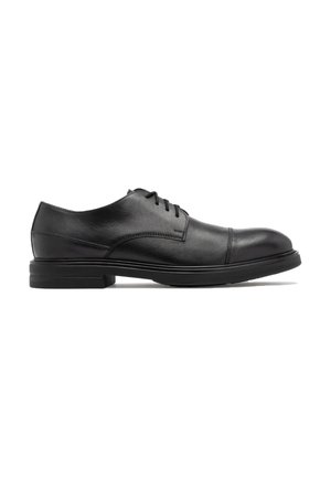 - Biznesowe buty sznurowane