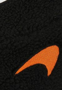 Reiss SNOOP MCLAREN F1 TEAM EMBROIDERED UNISEX - Forro polar - black