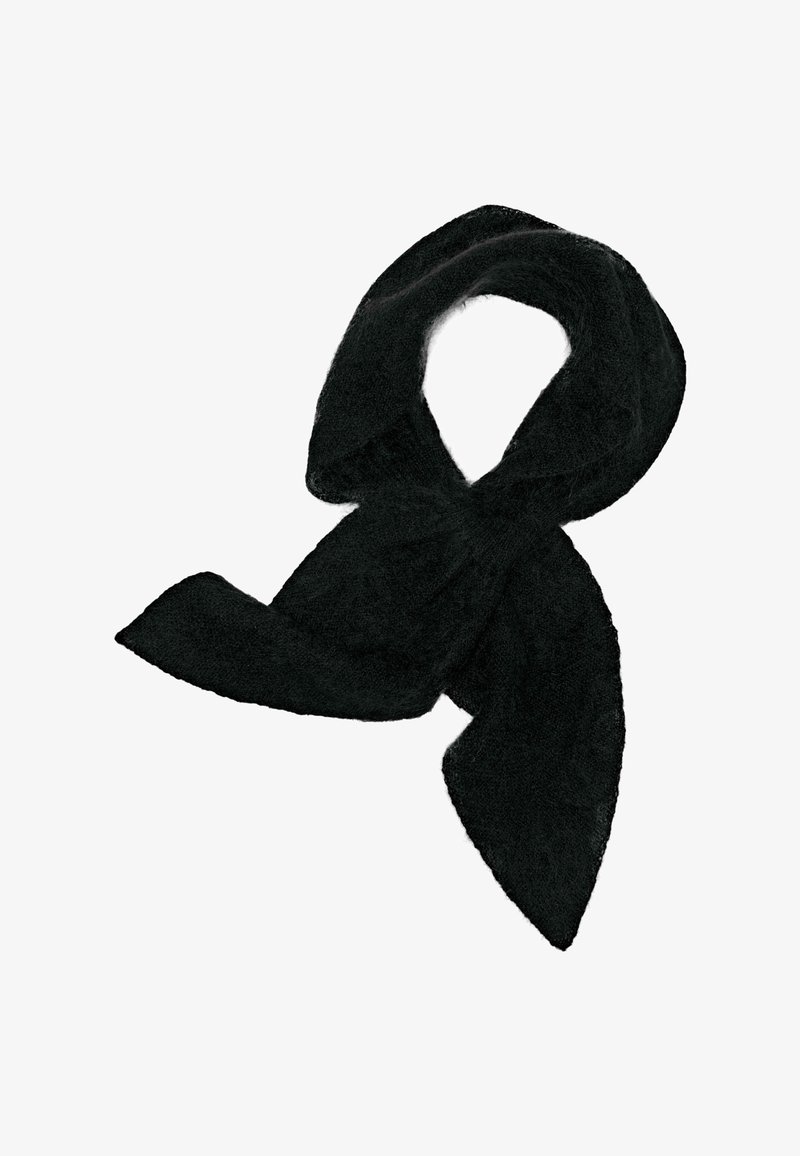 Écharpe noire en matériau doux et texturé ; présente une forme large et fluide avec des extrémités pointues, conçue pour la chaleur et le style.